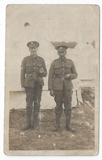 2 Beds Soldiers front